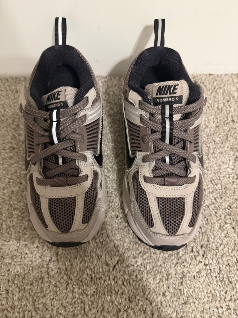 Nike Kids Vomero 5 Sneakers Sz 12 Great Condition